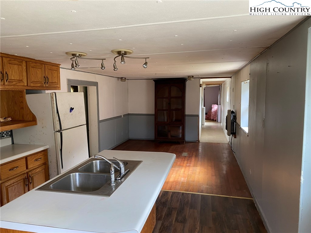 1057 School House Road Whitetop, VA 24292 - Photo 11 of 19
