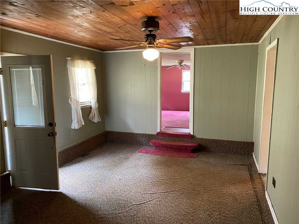 1057 School House Road Whitetop, VA 24292 - Photo 9 of 19