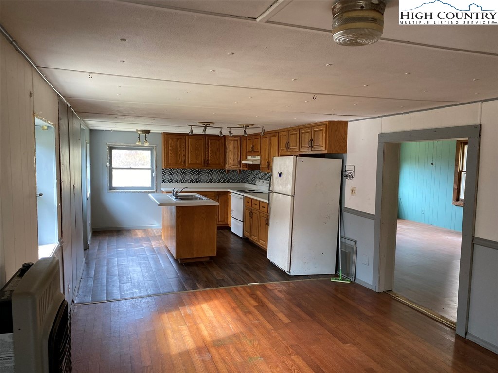 1057 School House Road Whitetop, VA 24292 - Photo 10 of 19