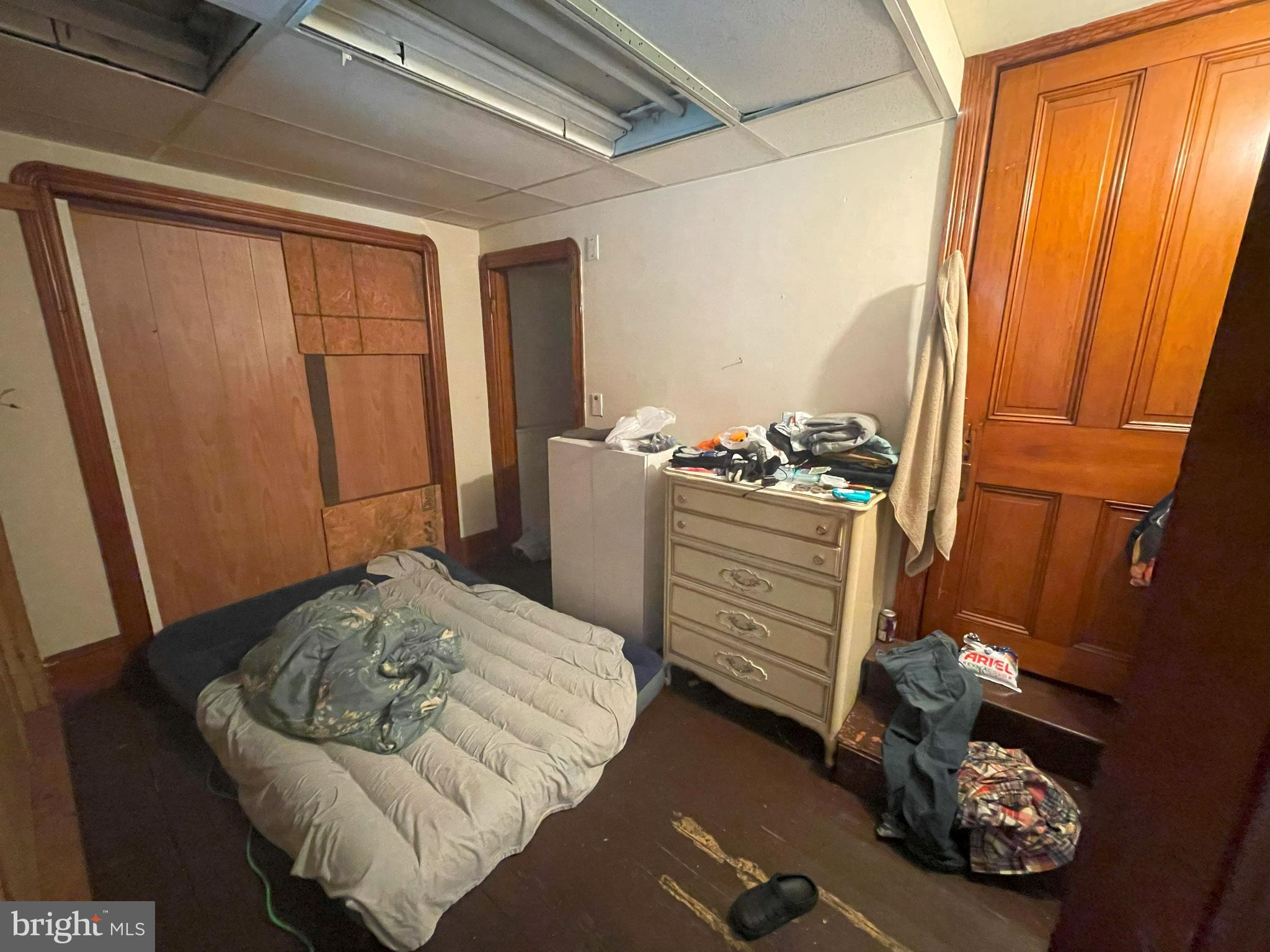 474 Easton Road Horsham, PA 19044 - Photo 14 of 24 a bedroom with a bed and a window