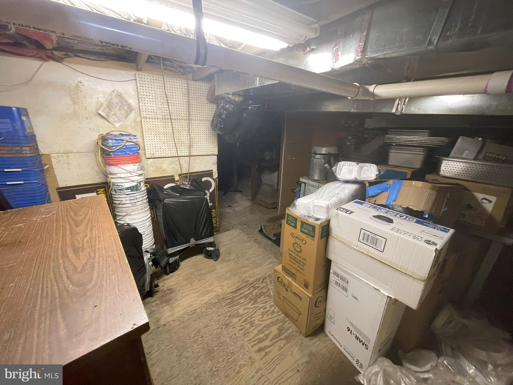 474 Easton Road Horsham, PA 19044 - Photo 23 of 24 a utility room with dryer and washer