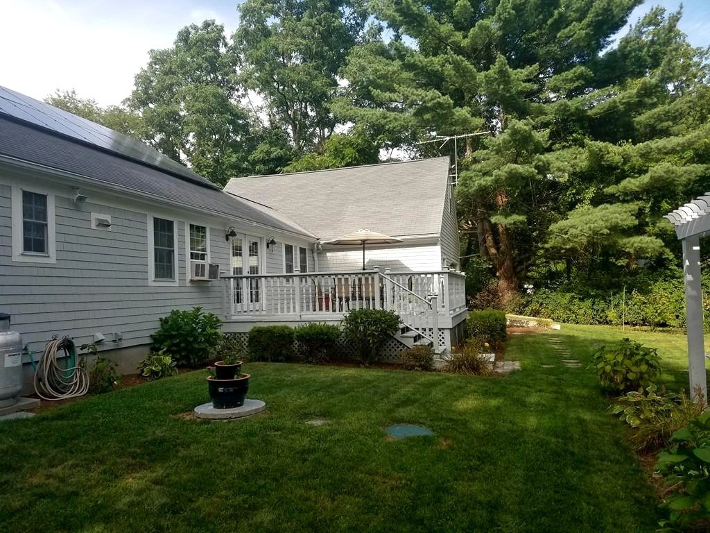 192 Perry Hill Road Acushnet, MA 02743 - Photo 2 of 23