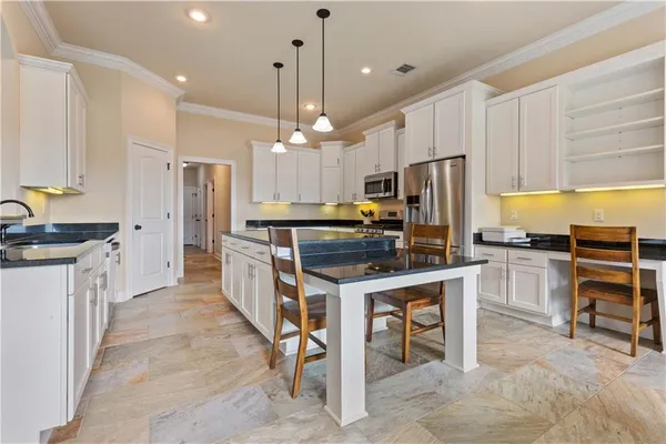 $549,000 | 402 Long Lake Drive, Covington, LA 70435