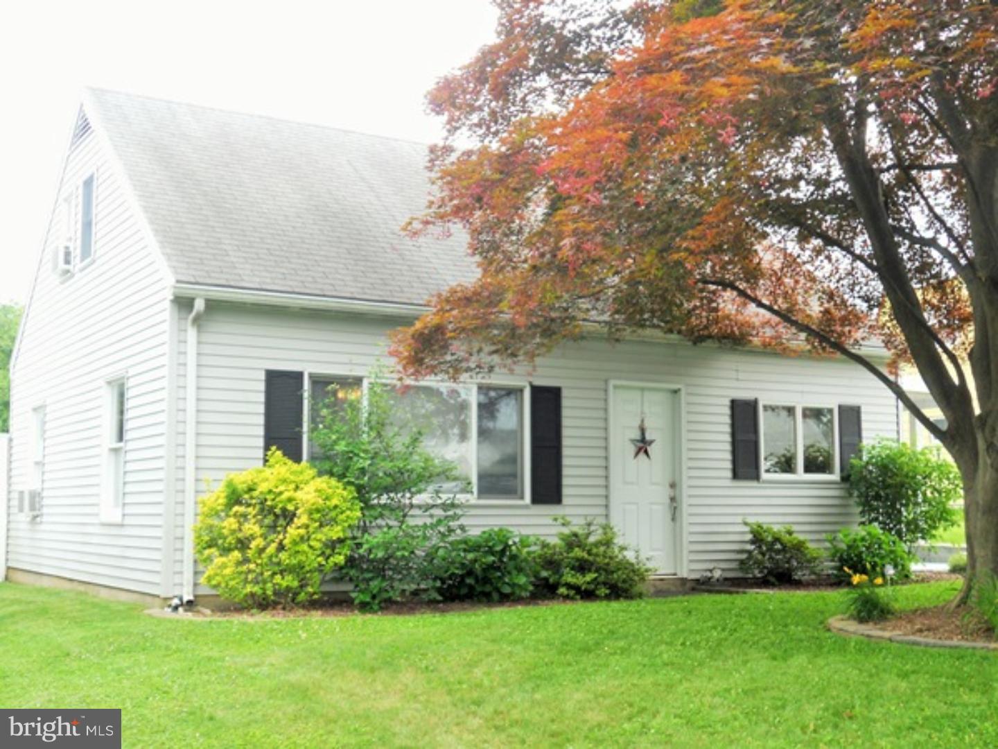 512 Lockheed Avenue Reading, PA 19601 - Photo 1 of 22
