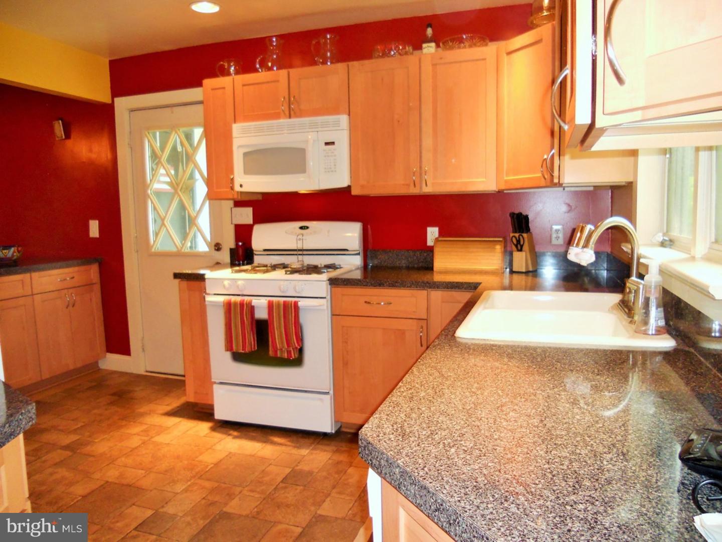 512 Lockheed Avenue Reading, PA 19601 - Photo 13 of 22