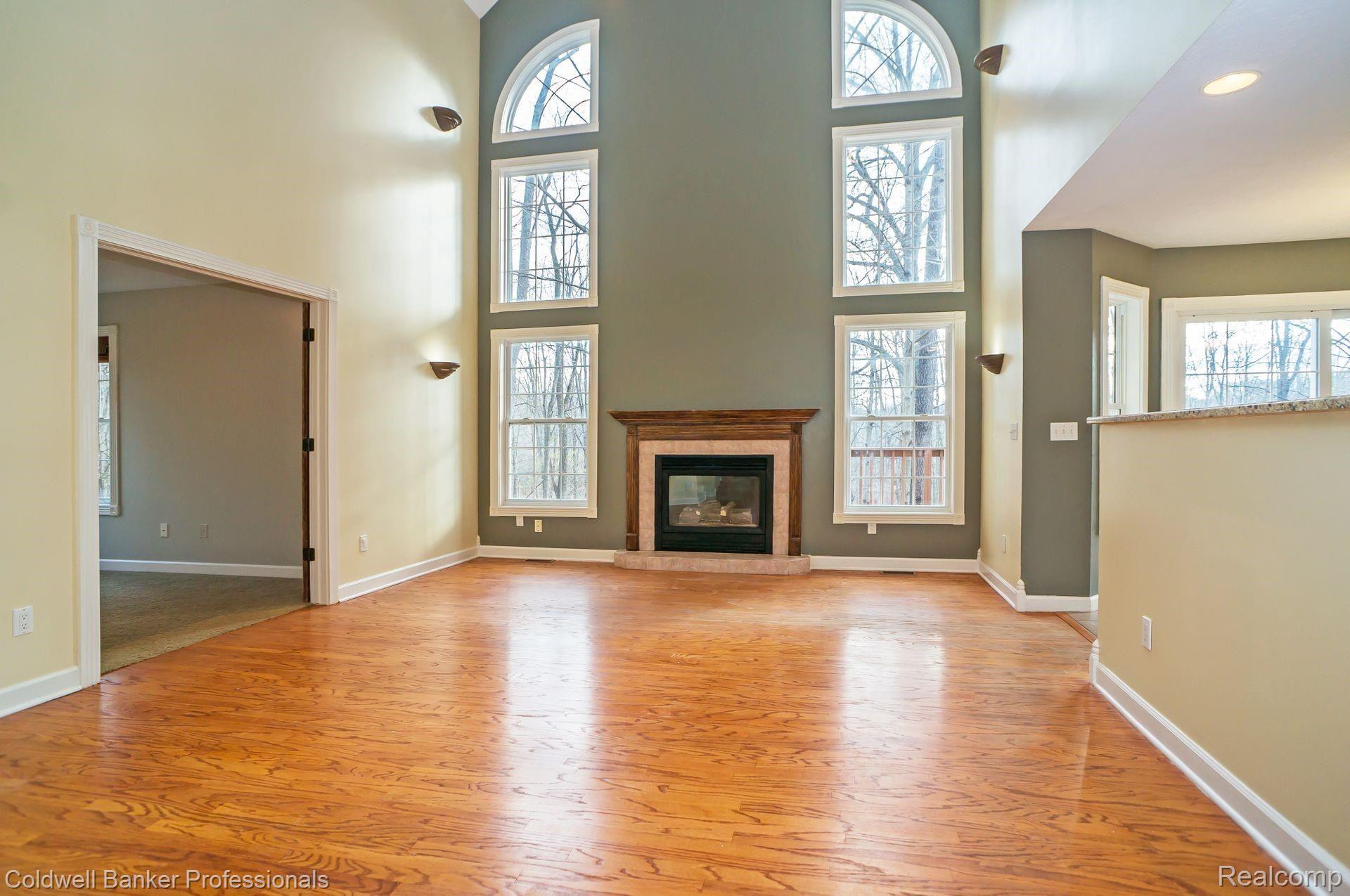 2480 Melvin Road Pinckney, MI 48169 - Photo 6 of 39 2 story Great Room
