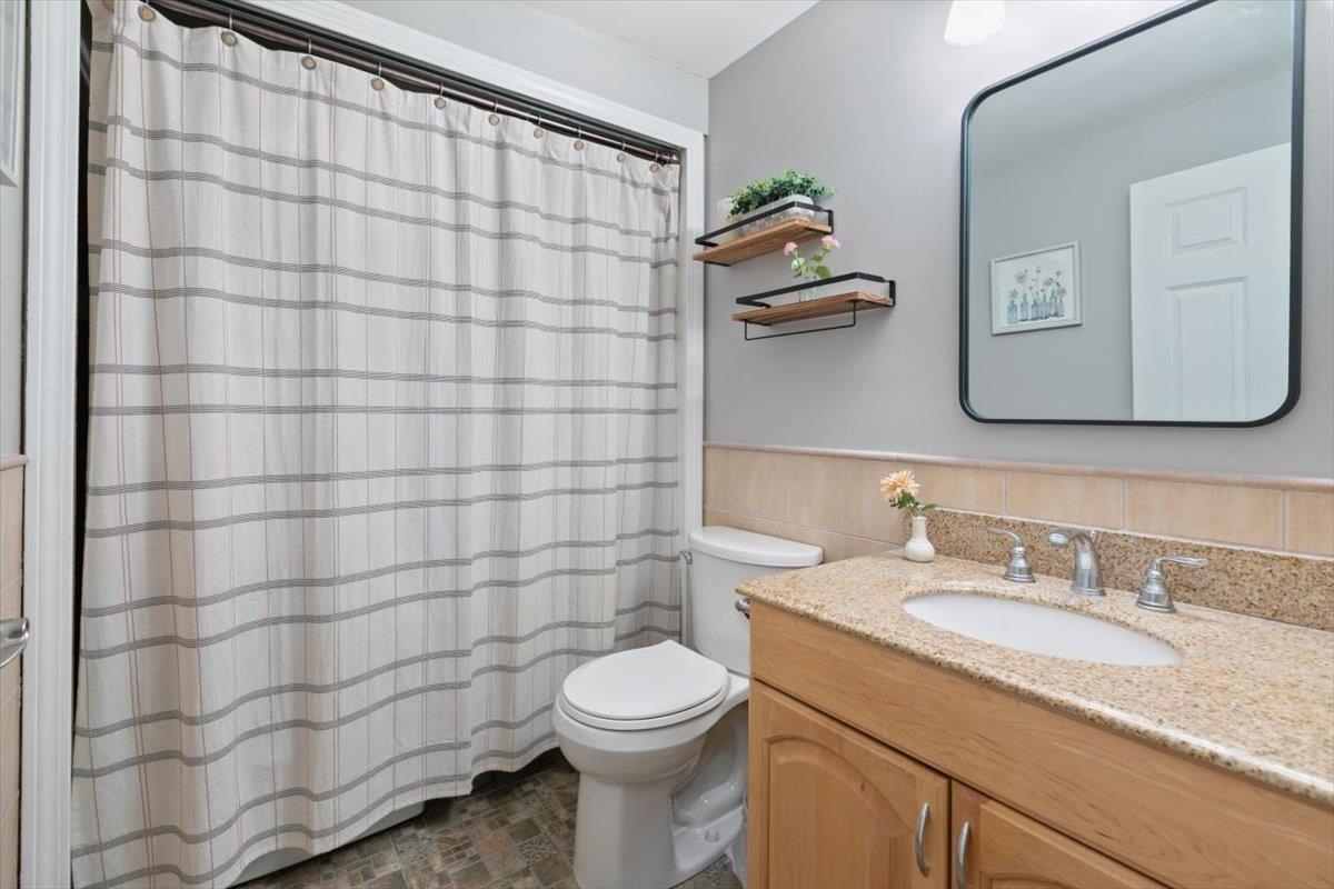 86 Sentry Way Merrimack, NH 03054 - Photo 13 of 38