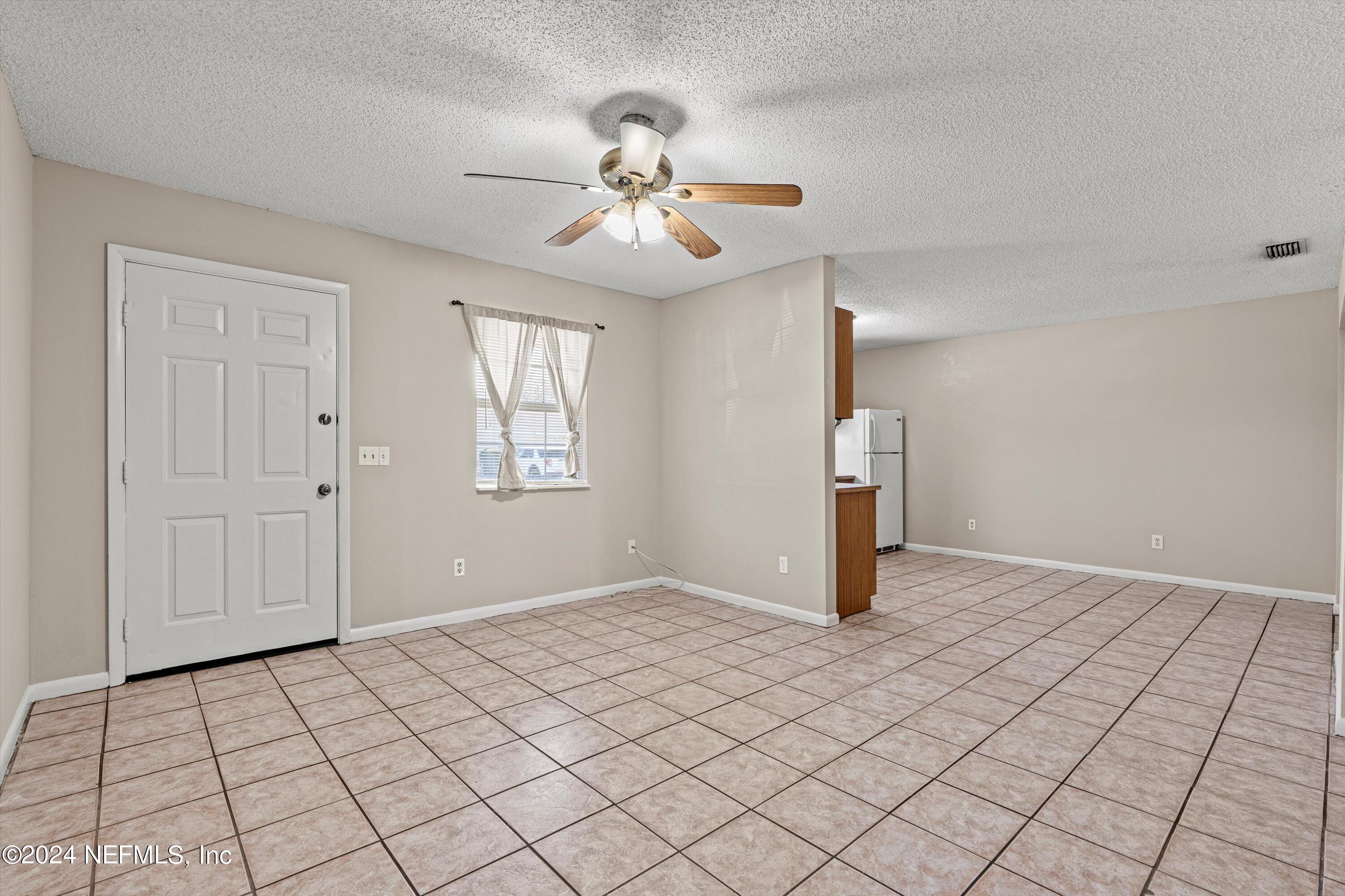 1845 Old Moultrie Road, Unit 55 St. Augustine, FL 32084 - Photo 5 of 13 Living Room