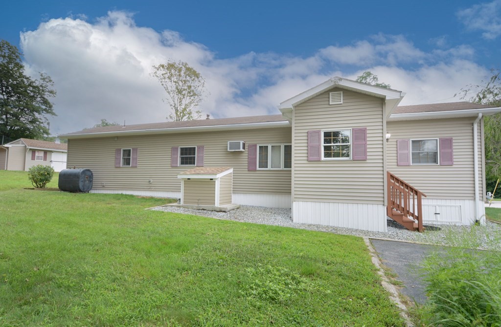 53 Comins Pond Road Warren, MA 01083 - Photo 6 of 33 Gallery Image 6