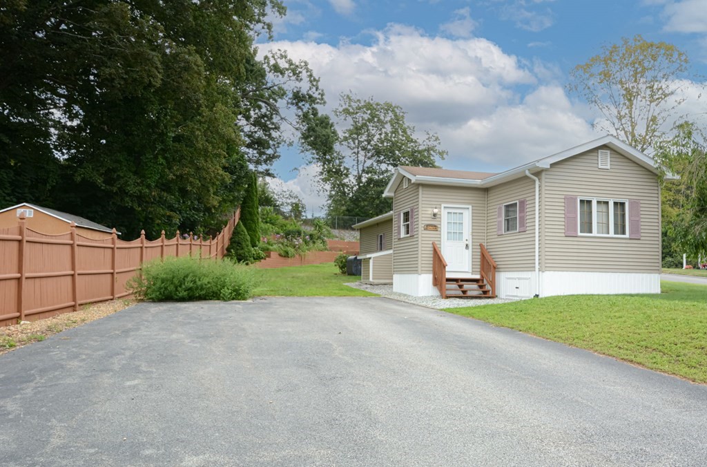 53 Comins Pond Road Warren, MA 01083 - Photo 8 of 33 Gallery Image 8