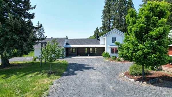 $1,475,000 | 1755 Genesee Troy Road, Moscow, ID 83843