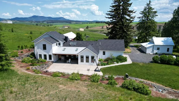 $1,475,000 | 1755 Genesee Troy Road, Moscow, ID 83843
