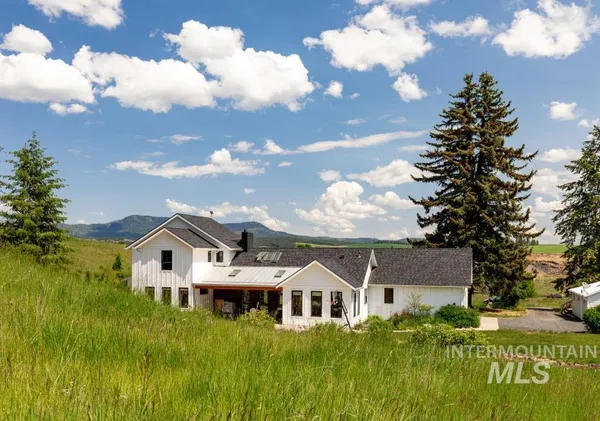 $1,475,000 | 1755 Genesee Troy Road, Moscow, ID 83843