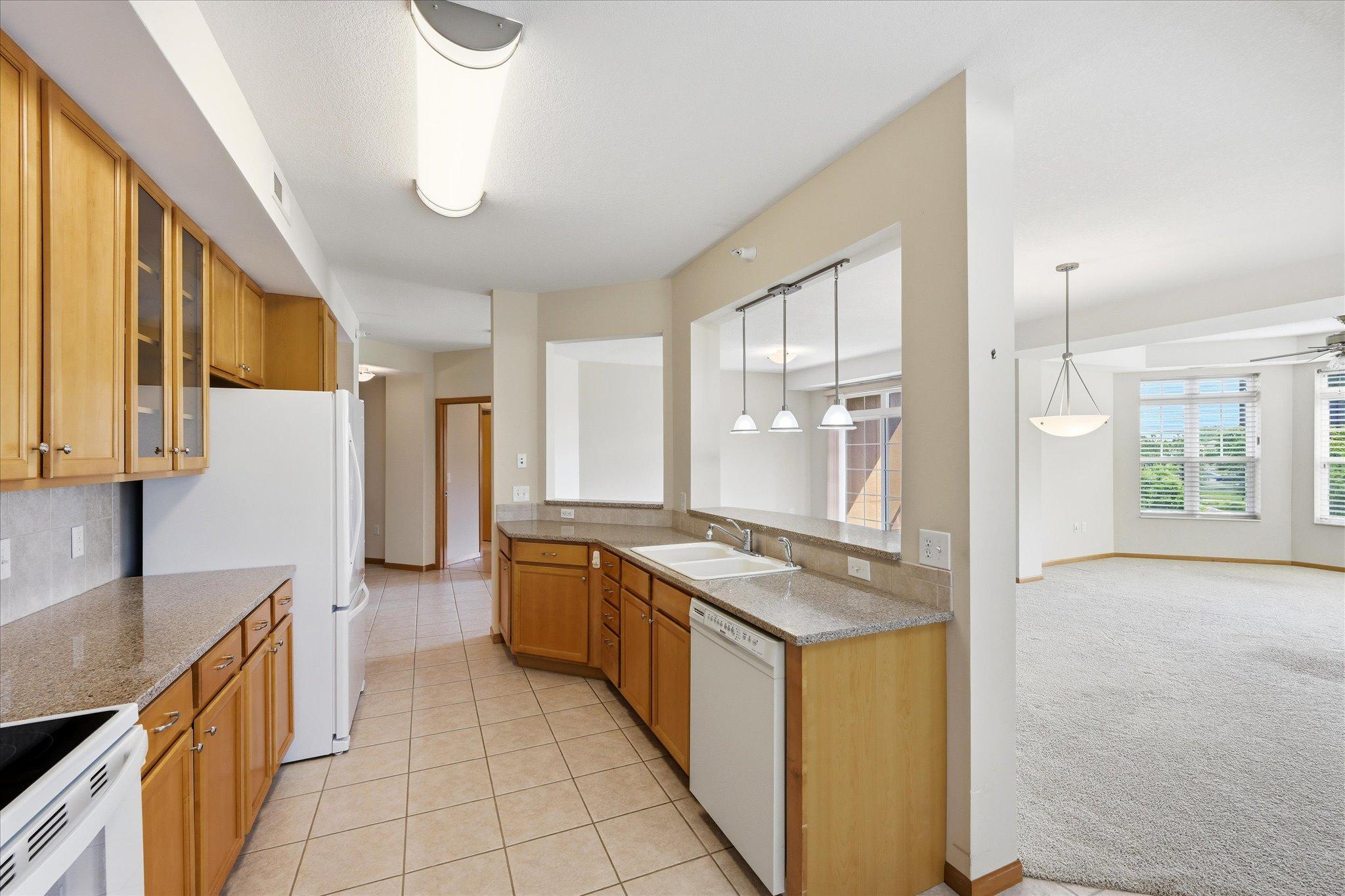 2550 38th Avenue Northeast, Unit 213 St. Anthony, MN 55421 - Photo 17 of 37