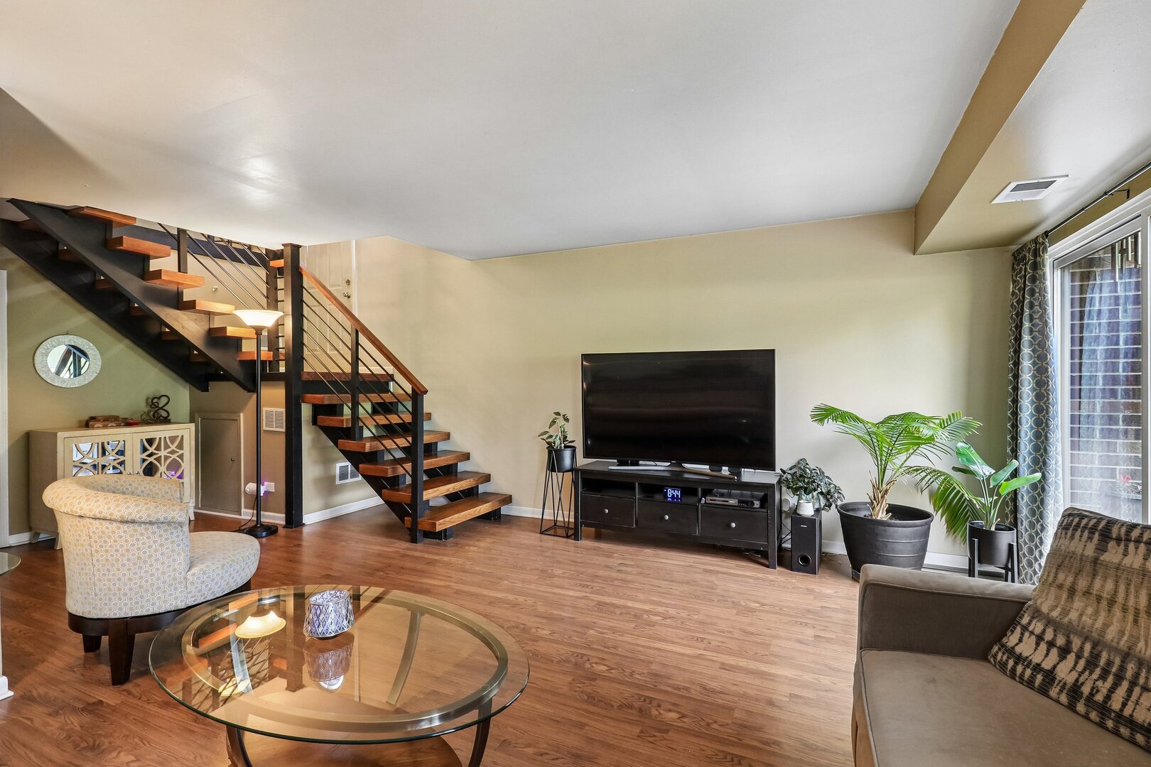 739 High Ridge Road Roselle, IL 60172 - Photo 8 of 40