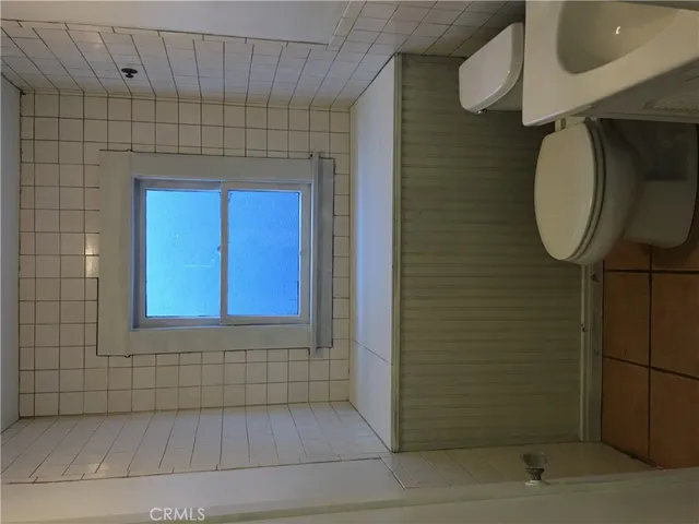 $2,350 | 341 Redondo Avenue, Long Beach, CA 90814