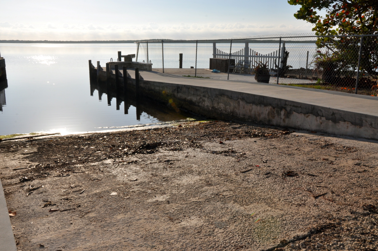 423 4th Road Key Largo, FL 33037 - Photo 26 of 26 Boat ramp and pier for homeowners
