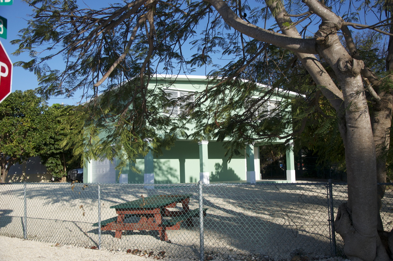 423 4th Road Key Largo, FL 33037 - Photo 7 of 26 Largo Sound Village's best buy!