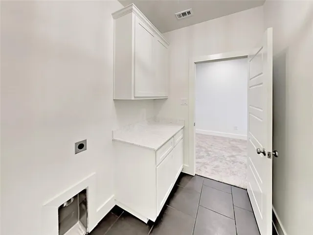 a view of utility room