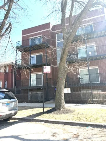 $151,000 | 2651 East 74th Street, Unit 201, Chicago, IL 60649