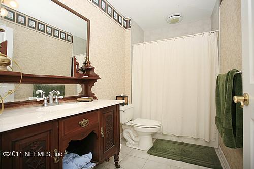 4389 Port Arthur Road Jacksonville, FL 32224 - Photo 19 of 19 Bathroom