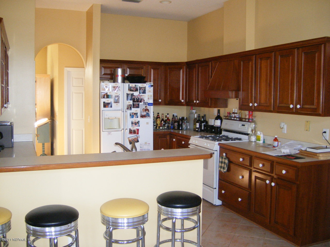 4389 Port Arthur Road Jacksonville, FL 32224 - Photo 2 of 19 Kitchen