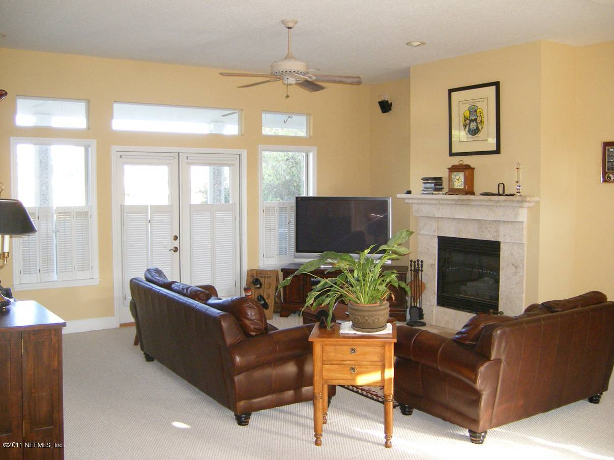 4389 Port Arthur Road Jacksonville, FL 32224 - Photo 8 of 19 Living Room II