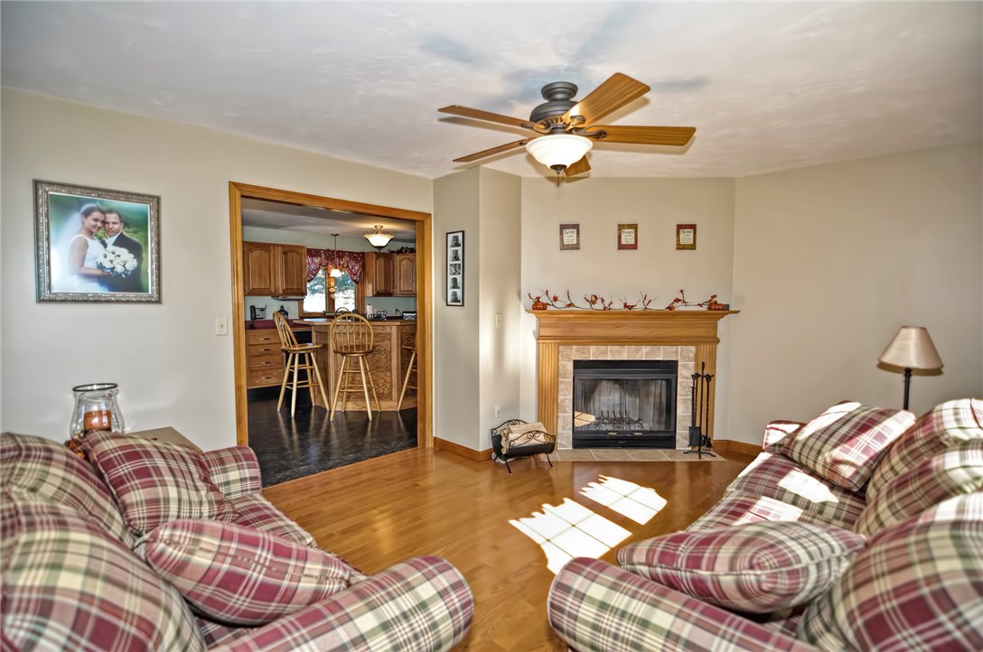 18 Grattan Street Fall River, MA 02721 - Photo 17 of 33