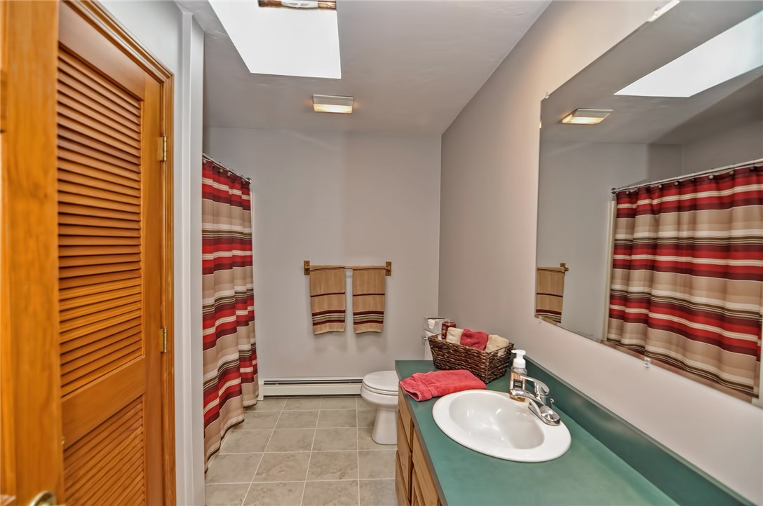 18 Grattan Street Fall River, MA 02721 - Photo 27 of 33