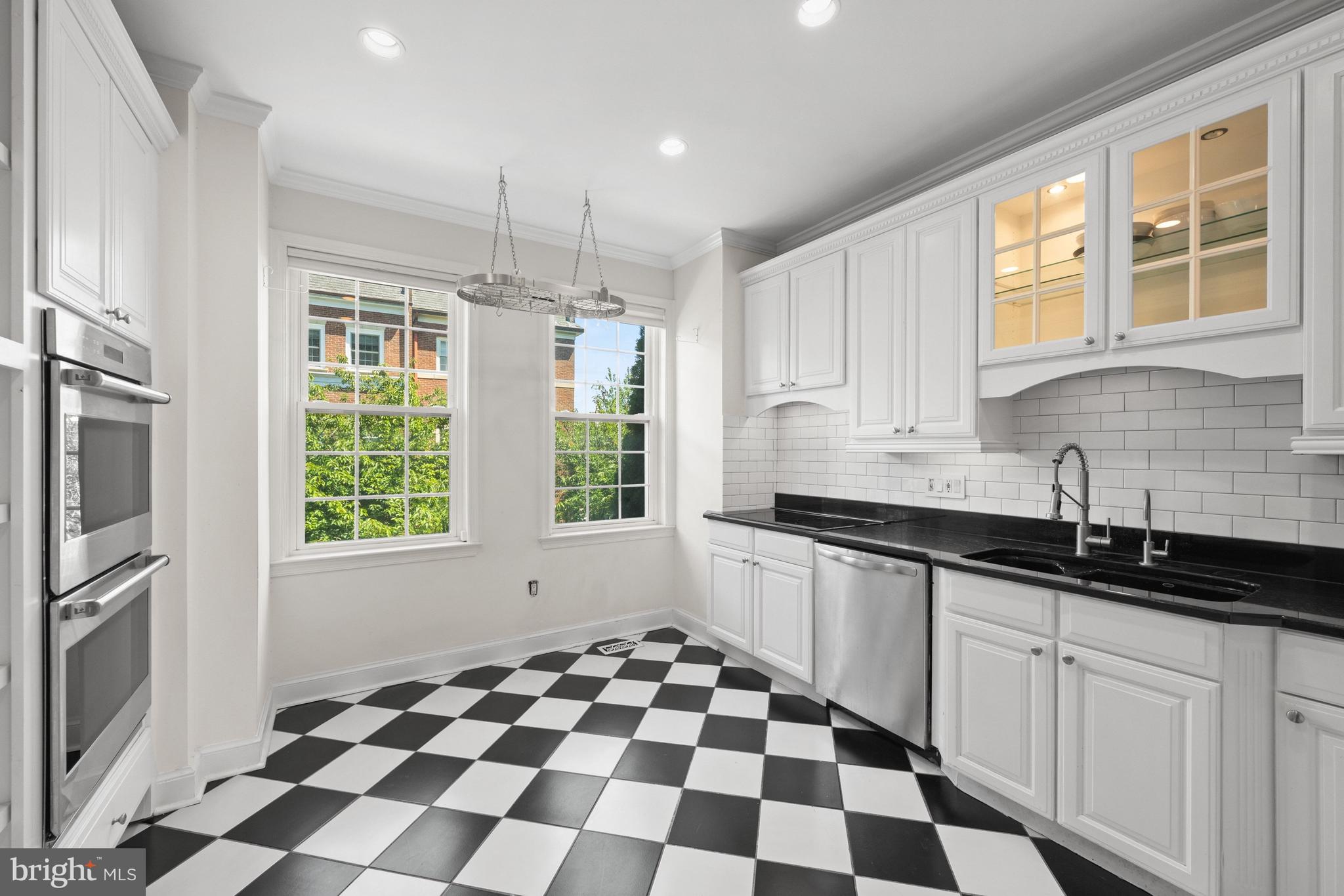 3545 Winfield Lane Northwest Washington, DC 20007 - Photo 4 of 35 Gallery Image 4