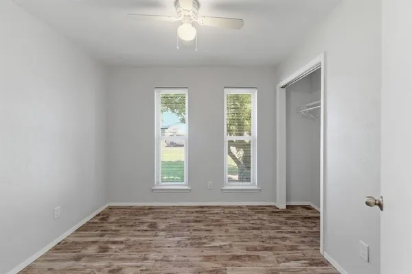 $267,999 | 728 Lisa Lane, Cedar Hill, TX 75104