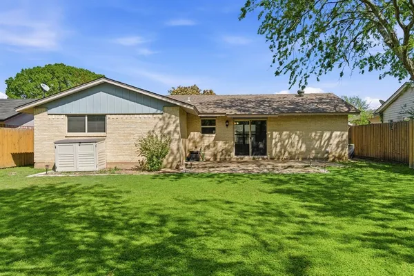 $267,999 | 728 Lisa Lane, Cedar Hill, TX 75104