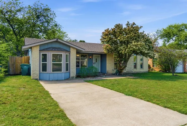 $267,999 | 728 Lisa Lane, Cedar Hill, TX 75104