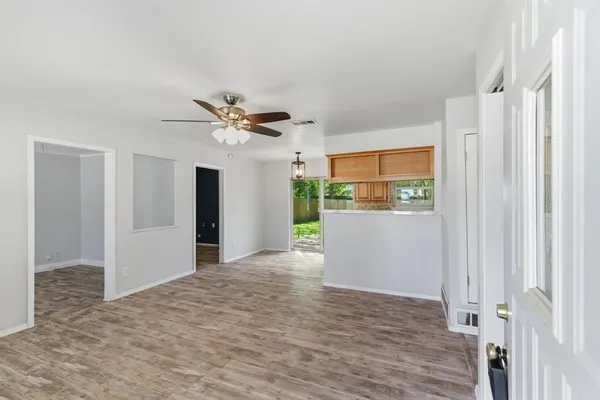 $267,999 | 728 Lisa Lane, Cedar Hill, TX 75104