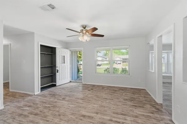 $267,999 | 728 Lisa Lane, Cedar Hill, TX 75104