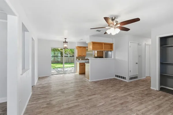 $267,999 | 728 Lisa Lane, Cedar Hill, TX 75104