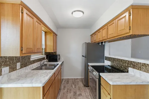 $267,999 | 728 Lisa Lane, Cedar Hill, TX 75104