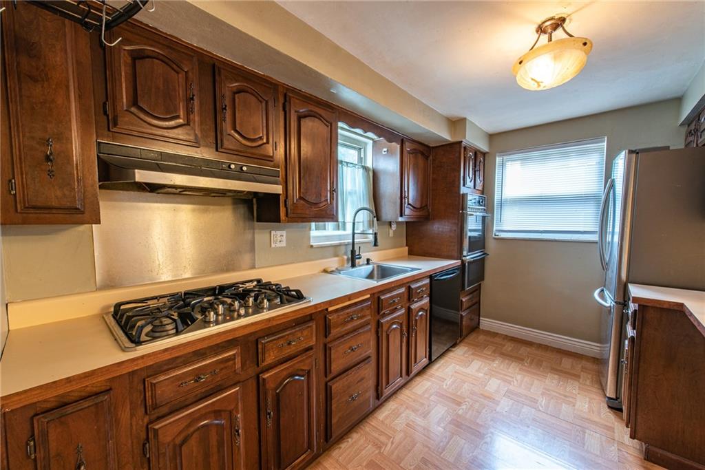 7163 Shannon Road Verona, PA 15147 - Photo 3 of 25 Gallery Image 3