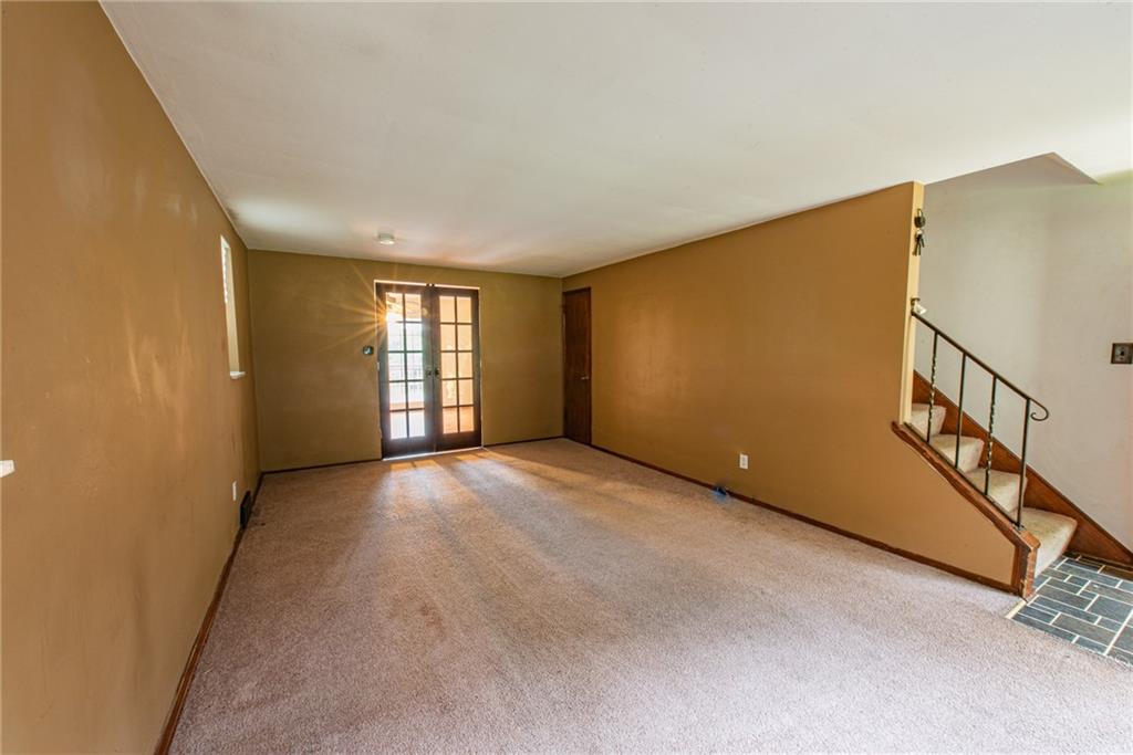 7163 Shannon Road Verona, PA 15147 - Photo 9 of 25 Gallery Image 9