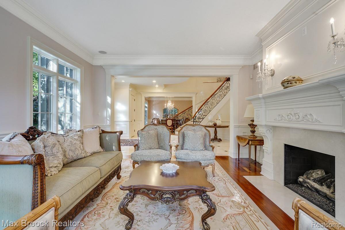 372 Barden Road Bloomfield Hills, MI 48304 - Photo 18 of 52 dsc08424-dsc08426.jpg