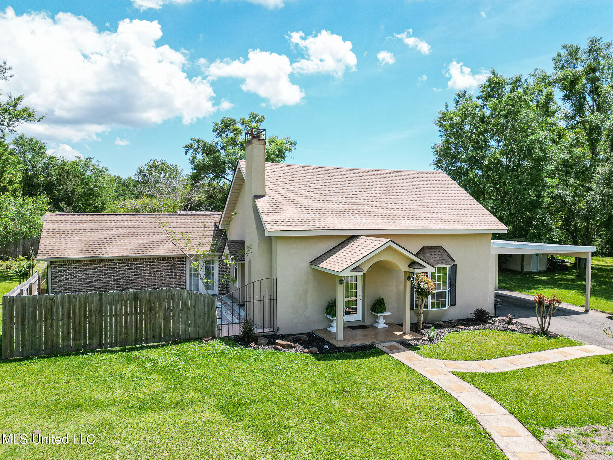 17429 Robinson Road Gulfport, MS 39503 - Photo 1 of 27 Robinson Road-40002