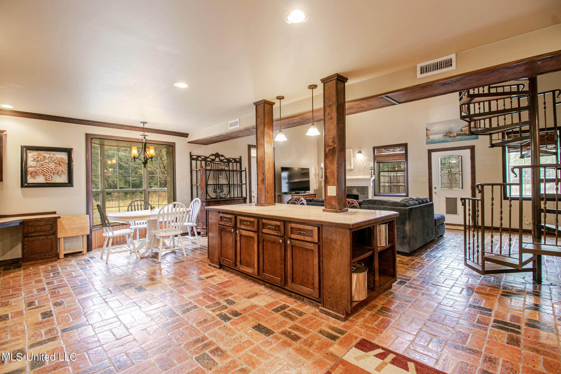 17429 Robinson Road Gulfport, MS 39503 - Photo 3 of 27 Robinson Road 86000-85016