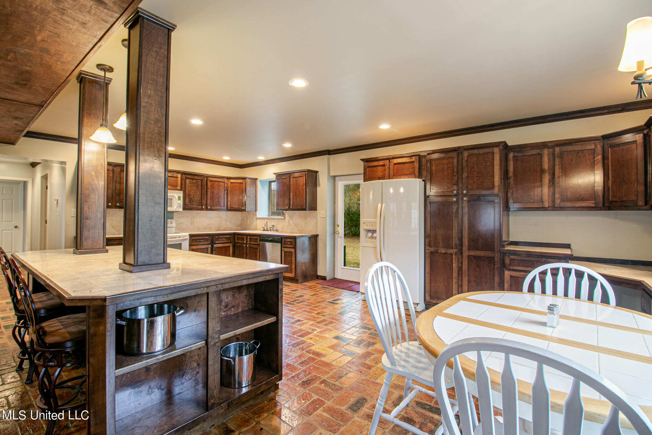 17429 Robinson Road Gulfport, MS 39503 - Photo 4 of 27 Robinson Road 86000-85012