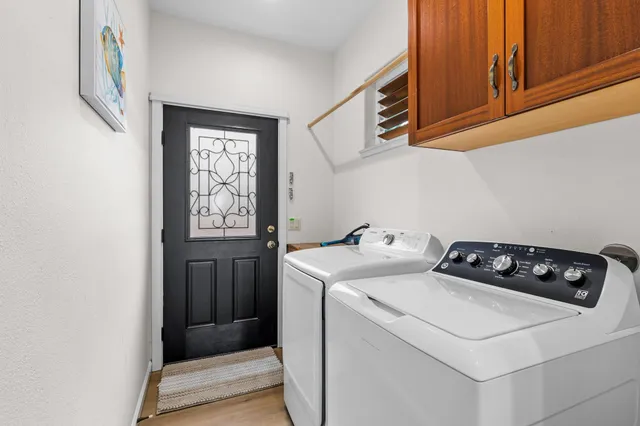 $1,549,000 | 73-993 Kukuinui Street, Kailua-Kona, HI 96740