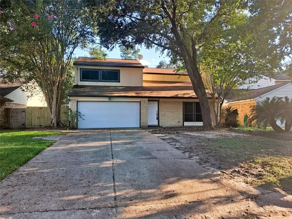 $2,000 | 3206 River Valley Drive, Houston, TX 77339