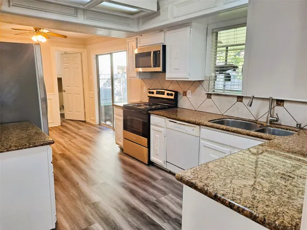 $2,050 | 3206 River Valley Drive, Houston, TX 77339