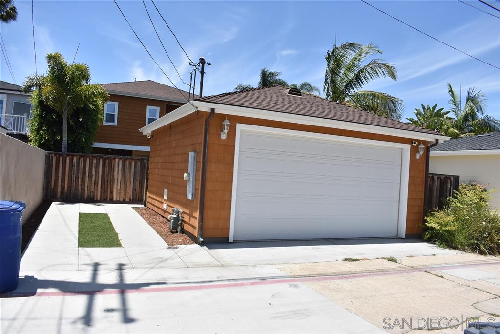 425 Alameda Boulevard Coronado, CA 92118 - Photo 3 of 9 a view of outdoor space and yard
