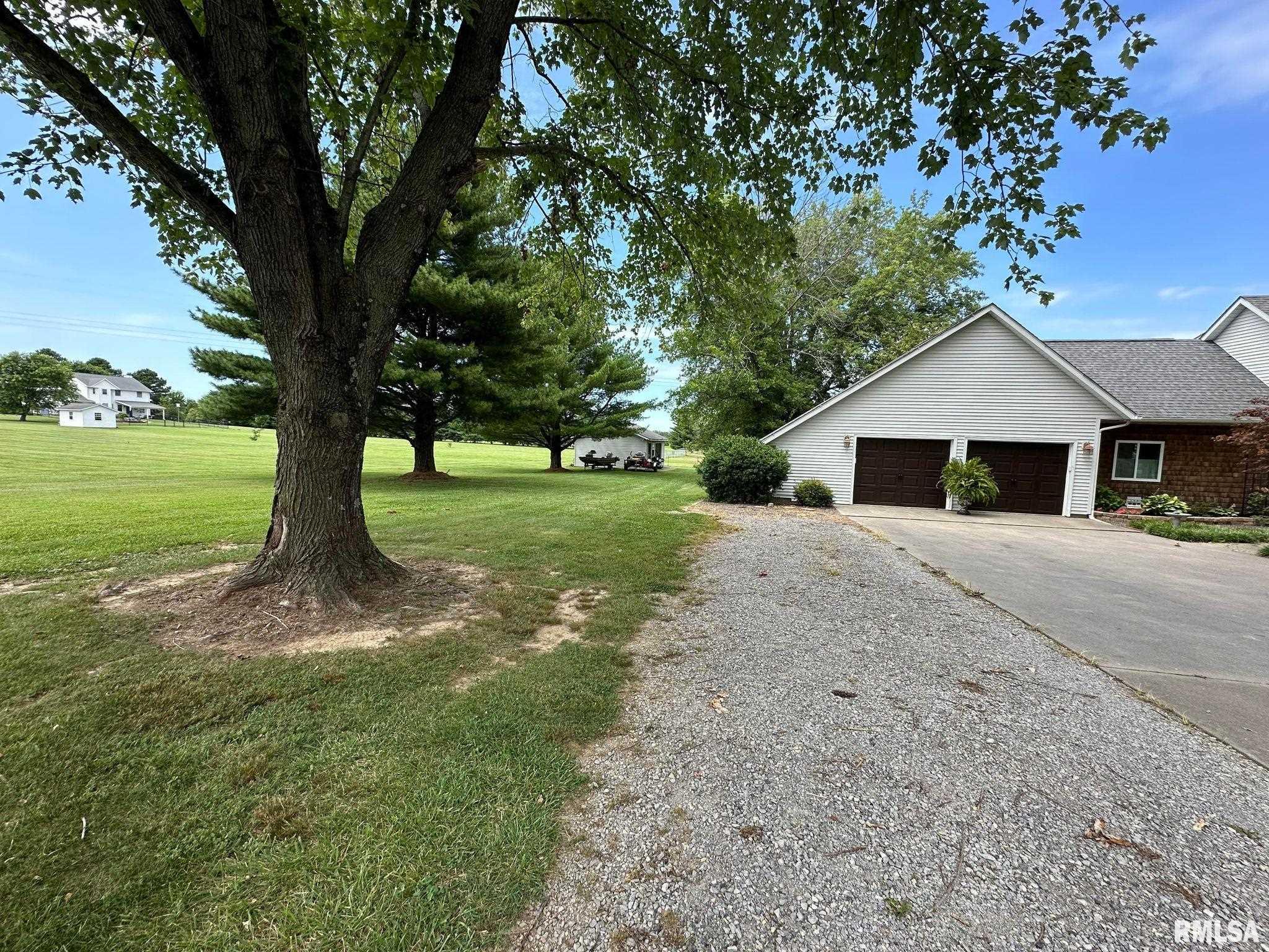 6287 Roberts Road Marion, IL 62959 - Photo 3 of 46 Gallery Image 3