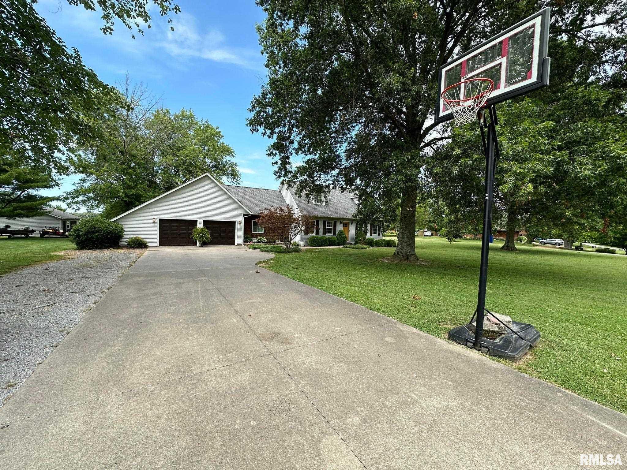 6287 Roberts Road Marion, IL 62959 - Photo 4 of 46 Gallery Image 4