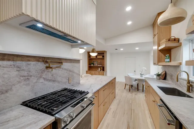 $925,000 | 10944 Yorksprings Drive, Dallas, TX 75218